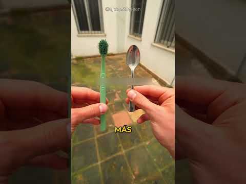 ¿Cómo quita toda la suciedad del suelo usando un solo objeto?