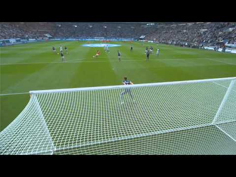 120922 Sportcast Schalke Bayern Ball Impact