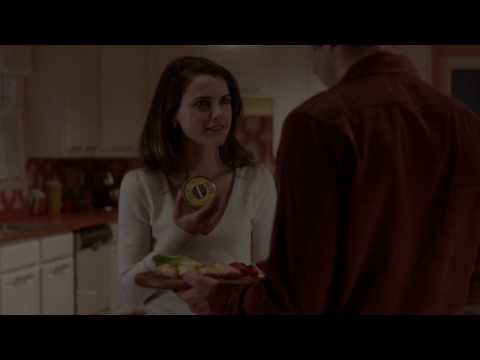 The Americans 1x02 - Elizabeth and Philip eat caviar