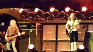 preview picture of video 'Download Festival 2010 - AC/DC - Highway to Hell - Live - HD'