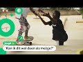 Harmonie geeft skateboard-les aan meisjes in Ghana