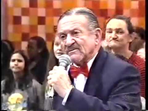 Pedro de Lara quebra o violão ao vivo ratinho 2000