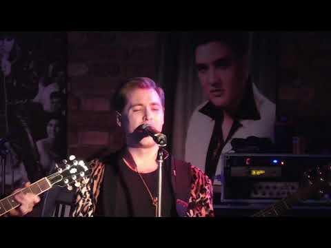 Cagey Strings 2019 im MCA - Devil In Disguise