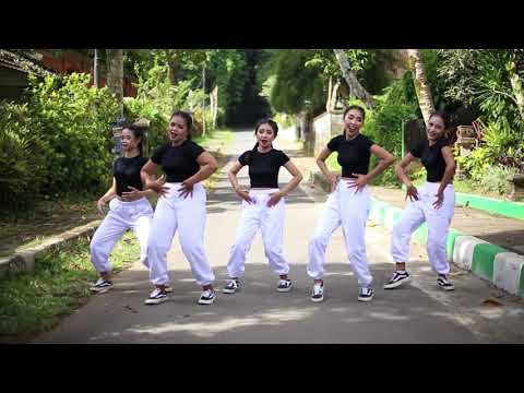 JUARA 1 LOMBA DANCE (XII MIPA 4)