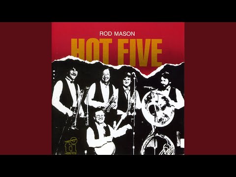 Ma he's making eyes at me cover