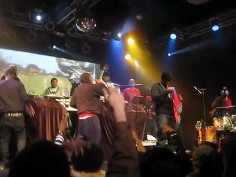 Jay Electronica w. Mos Def, others jam the stage NYC