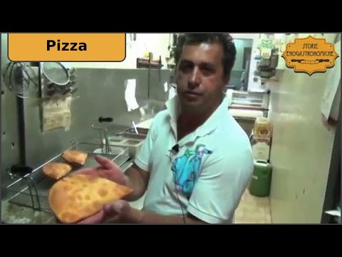La ricetta della Siciliana, la pizza fritta di Zafferana Etnea