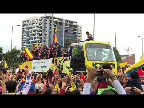 Thousands welcome home Colombia's World Cup heroes