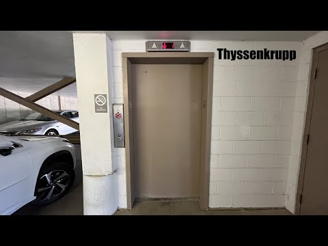 Thyssenkrupp Hydraulic Elevator at 2730 N New Ballas in Town and Country, MO