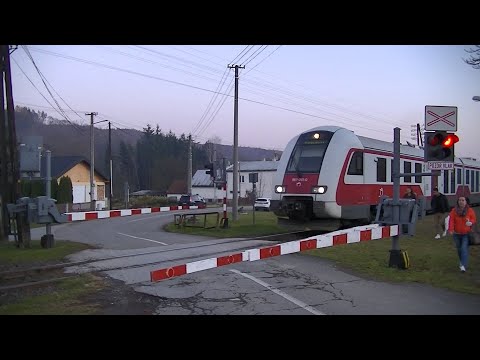 Spoorwegovergang Hrabovec nad Laborcom (SK) // Railroad crossing // Železničné priecestie