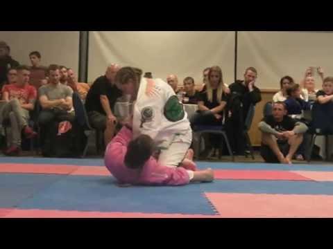 SubF15teen VII: Fight 8 - Amelie Wetherill v Paige Forsyth 2nd fight