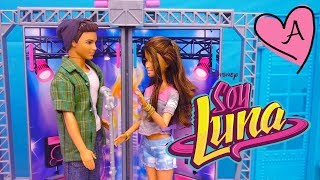 Soy Luna en muñecas - Matteo encuentra a Luna besándose con Simón en el Open Music