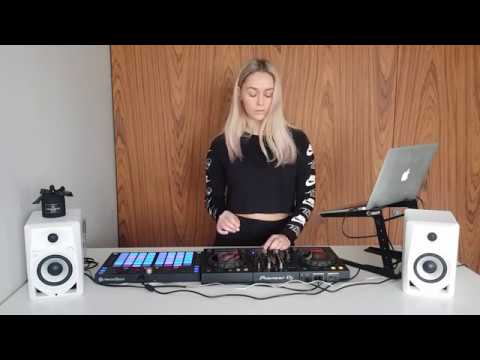 Laima Grundmane - Progressive House (Stay home)