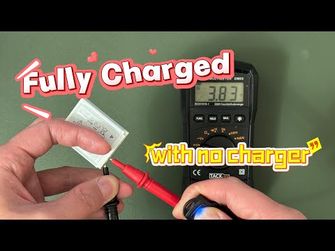 Wie lade ich einen Kameraakku ohne das Originalladegerät auf?