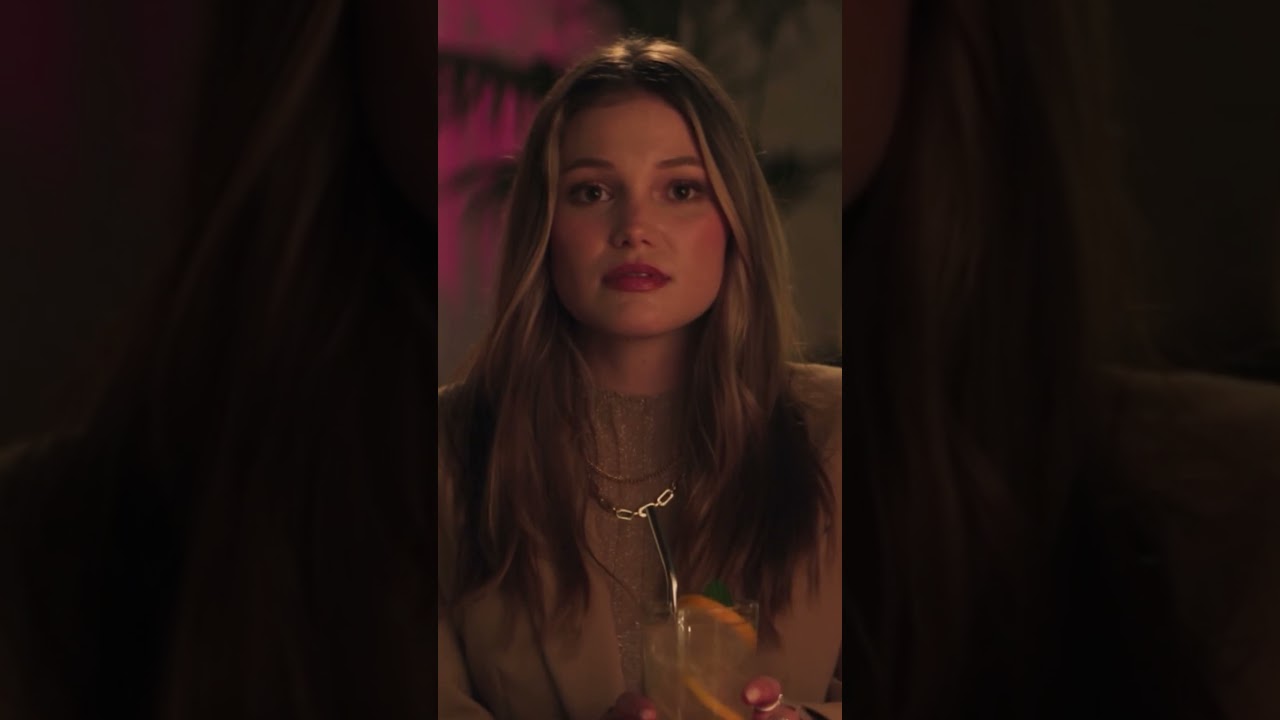 Jay Enters the Restaurant (Scene)