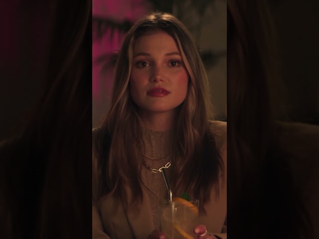 Jay Enters the Restaurant (Scene)