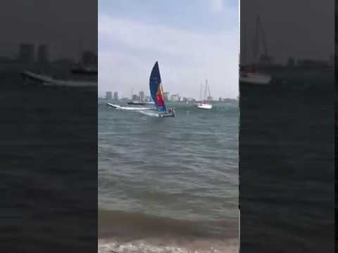 Hobie 16 beach crash 40 knots