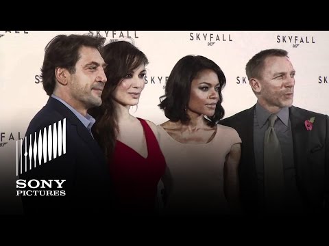 Thumbnail of the video: Photocall