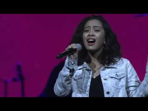 Weep No More (Faithful Unto Death) | Julia Carbajal | Live at Urbana 18