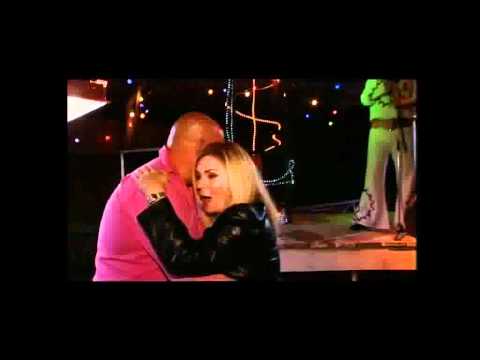 Erik Struik slotscene Camping Pernis als Elvis