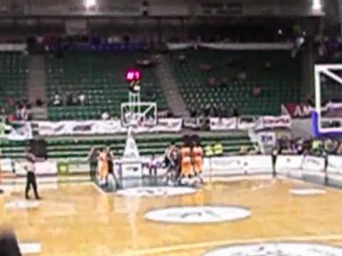 Triple decisivo de Tillman