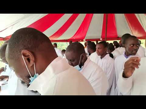 Kuimba kunofadza Vatumwa veDenga Hym 47 Zulu ( The African Apostolic Church)