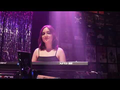 Get The Party Started - Pink (Cover)