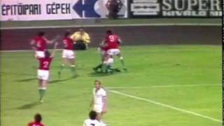 Tibor Nyilasi erzielt das 2:0 gegen Griechenland (1977)