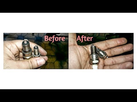 How to remove & clean the spark plugs/ royal enfield classic...