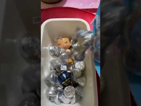Hershey’s chocolate kisses BEBE GURL -#asmr #kisses #hersheychocolate #shorts #youtubeshorts #