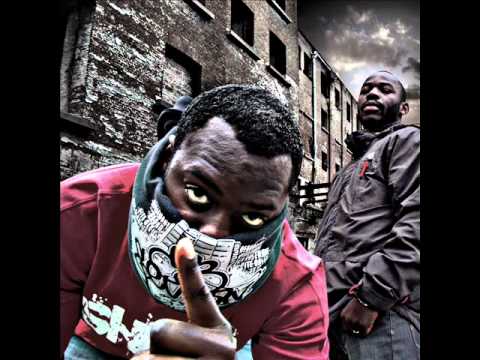 09 Un Monde froid feat 400 HYENES