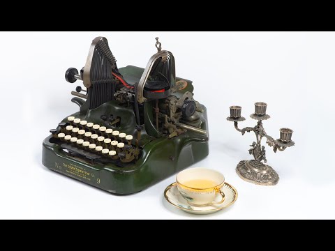 Oliver model 9, old typewriter from 1919, with arc typing bars (Video N° 47)