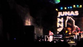 TIGRAN HAMASYAN TRIO invite MATHIAS EICK