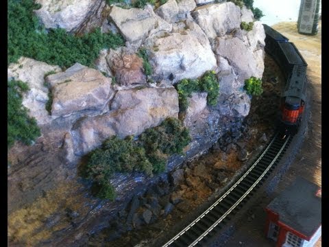 Model Railroad Scenery: Making Realistic Rock Scenery Using The Right Colors!