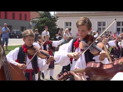 Před radnicí, č.7 - DFS DOLINEČKA II, DĚCKA Z KUNOVIC, RAZVITIE, HANDRLÁČEK /MDFF Kunovské léto 2018