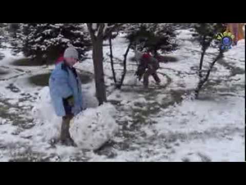 KAZAN'A MEVSİMİN İLK KARI YAĞDI