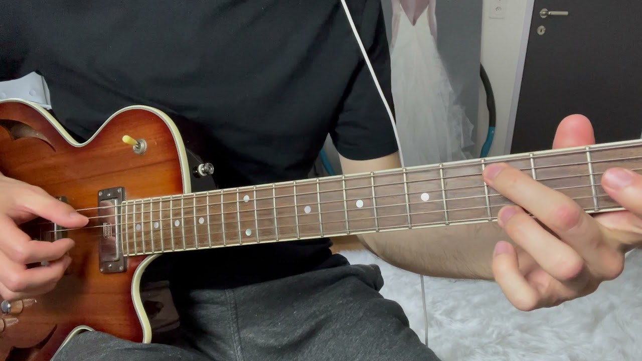 Roberto Barlocci playing a Wellerman sea shanty chord melody arrangement on solo guitar