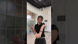 Download lagu jay jay and freya dance 🤗#amnse #shortsfeed #shorts #bangpink_68 mp3