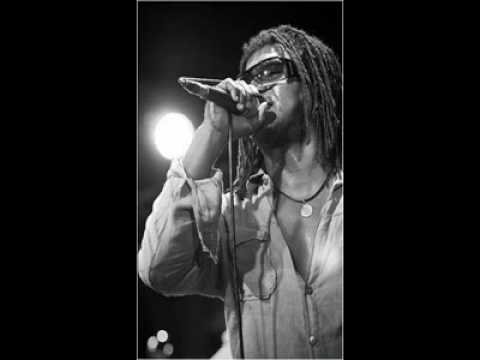 Si no te quieres tú - Mayito Rivera y D'Farandula ( Habana Latin Salsa 6-12-2009 )