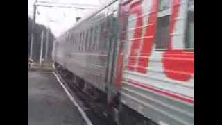 preview picture of video 'ЧС4-111 шустро ведёт скорый поезд № 66 Кишинёв - Москва'