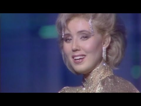 Lepa Brena - Nežna žena - Novogodišnji Show Program - (RTB 1984/85)