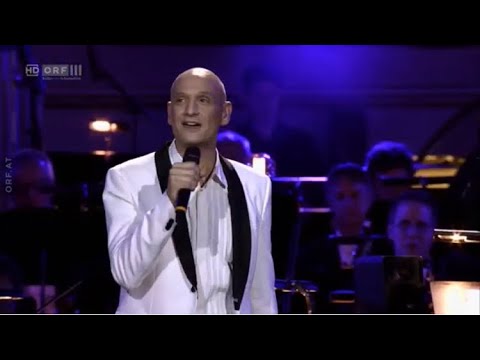 Hercules Section from Hollywood in Vienna