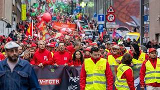 Choques entre Policía y manifestantes en una huelga contra la austeridad en Bruselas