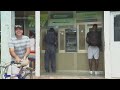 Long lines in front of banks and ATMs as Cubans face another hurdle to their difficult daily routine - Video