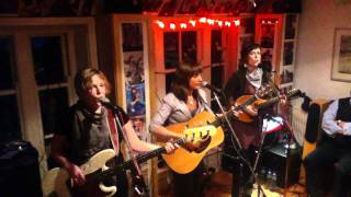 The Good Lovelies ~ Lonesome Heart~  House Concerts York ~ 27.05.2011