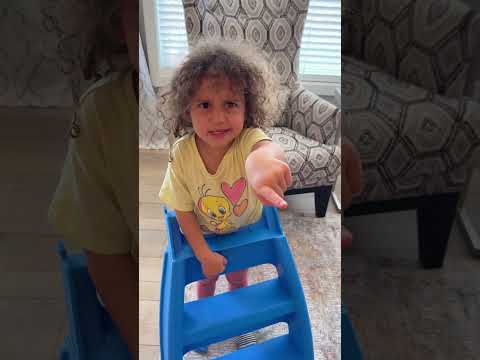 It’s Mine! 😲 | Learning to Share | Kids Moral Lesson