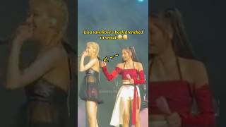 Download lagu Lisa actively wiped Rosé's sweat 😝 #shorts #blackpink #rosé #lisa mp3