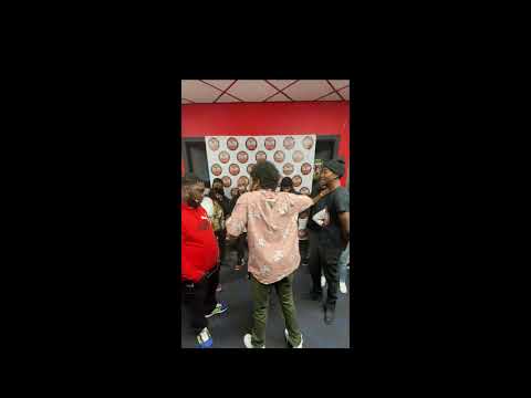 Red The Bully vs Way II Smoove