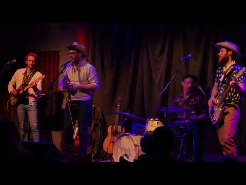 Jomo and the Possum Posse - Guy on a Buffalo