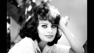 Mambo italiano Sophia Loren